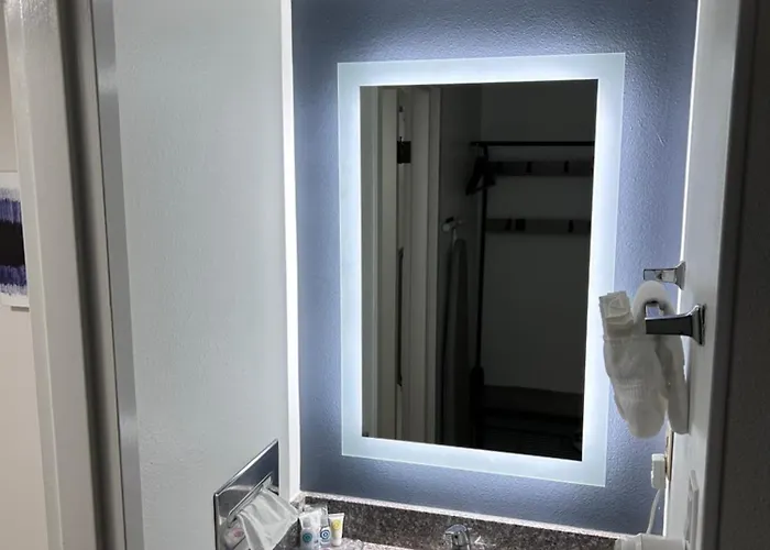 Top Cheapest Las Vegas Hotels for Budget Travelers