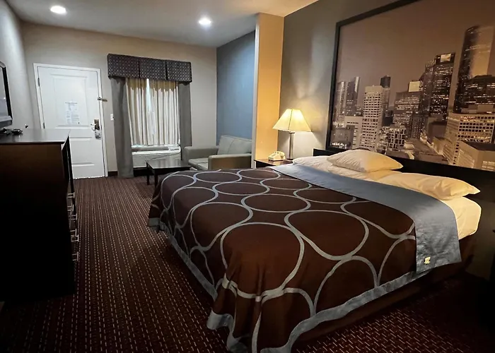 Best Hotels Near Denver Convention Center