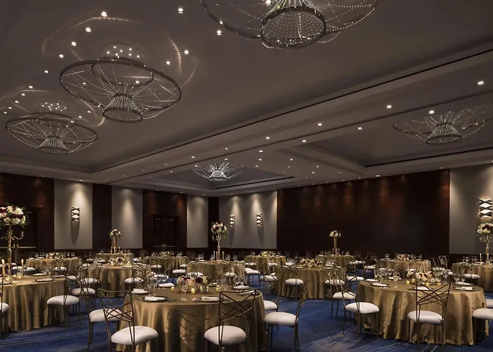 Top-Tier Hotels for an Unforgettable Denver Experience