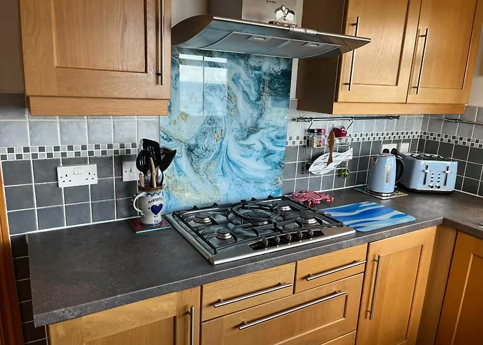 Top Kirkcaldy Hotels for Authentic Scottish Experience